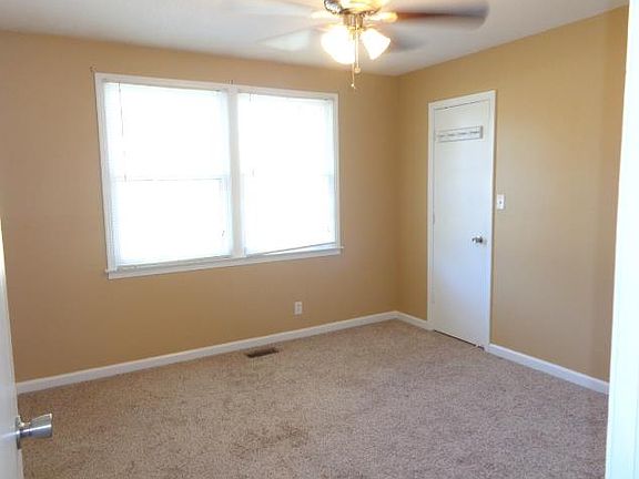 2nd image of 395 Lillie Belle Ln