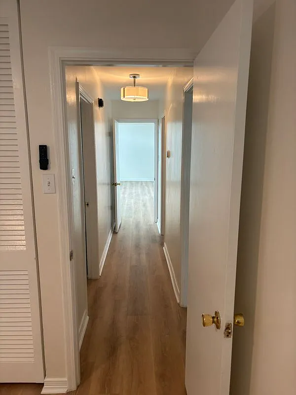 3 bed, 2.0 bath, 1300 sqft, $1,900 — Photo 2