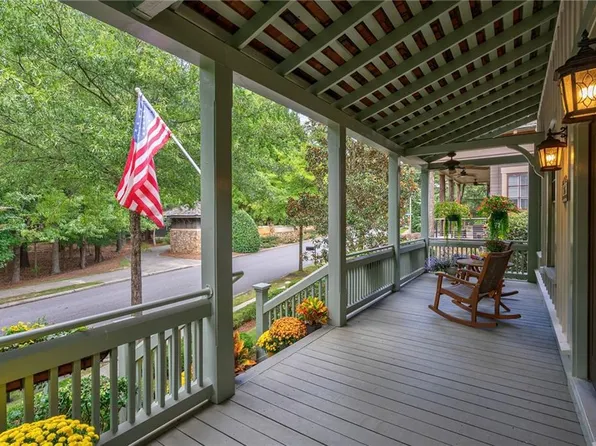 6715 Low Country Rd, Cumming, GA 30040