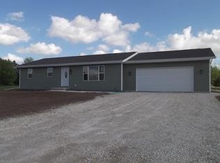 126 Park Ln, Mishicot, WI 54228