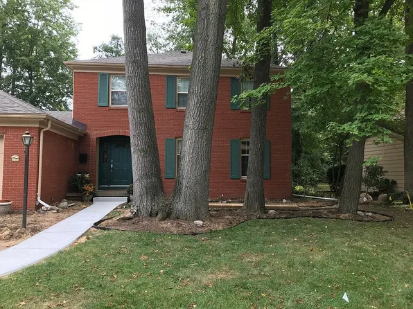 4558 Vicksburg Dr, Sylvania, OH 43560