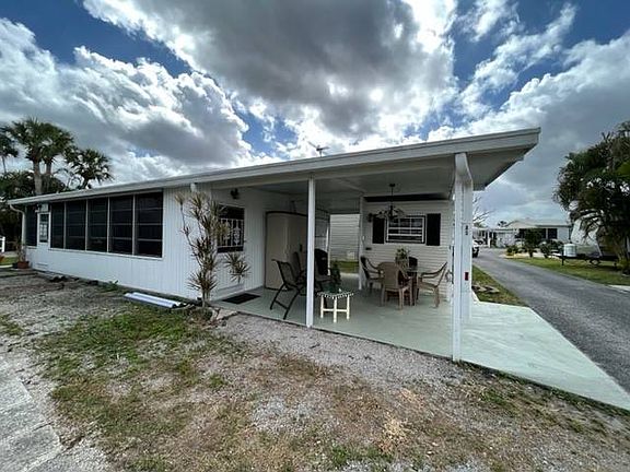 3rd image of 3701 Baynard Dr #A-5