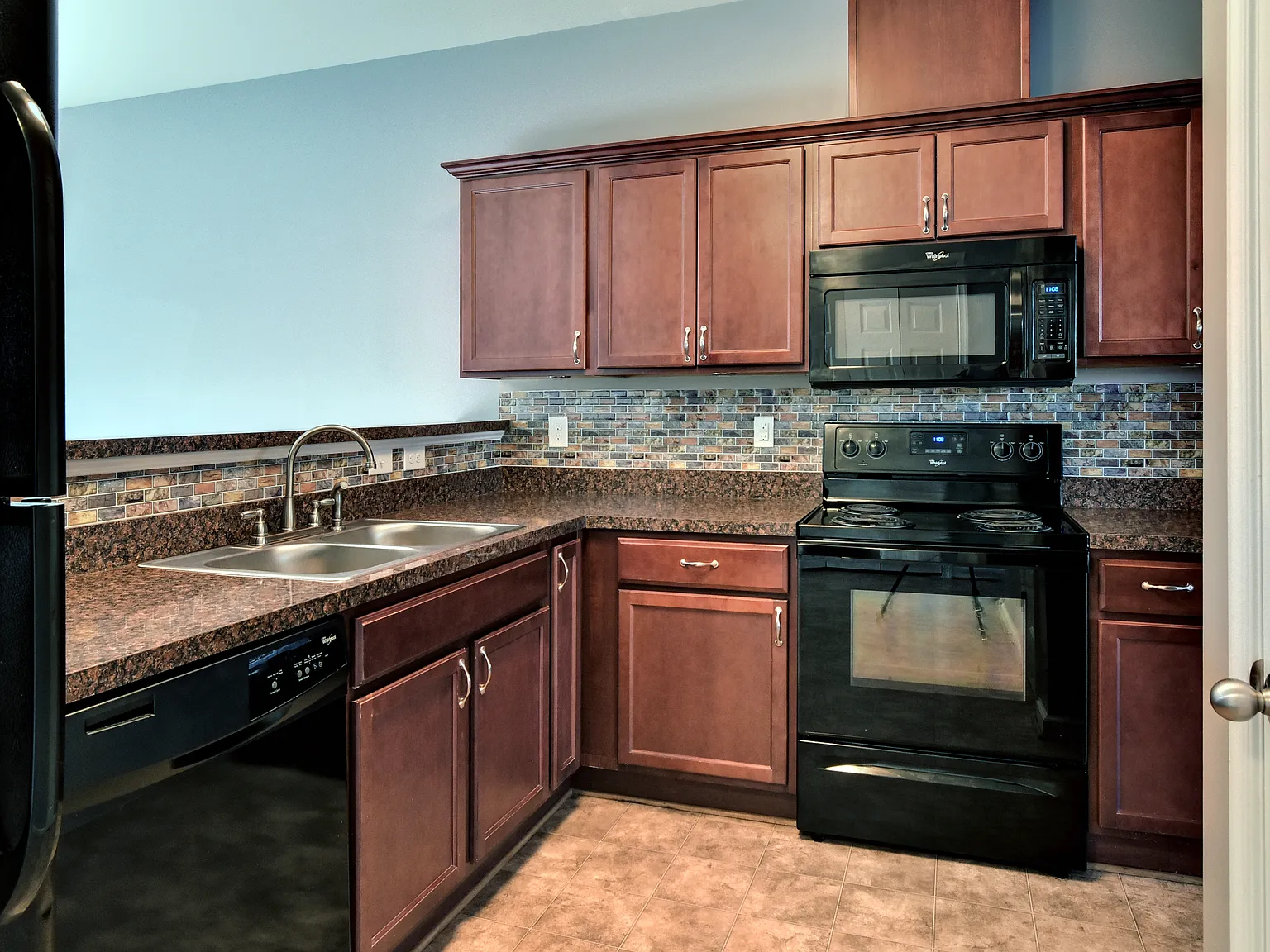 3 bed, 2.5 bath, 1448 sqft, $1,850 — Photo 4