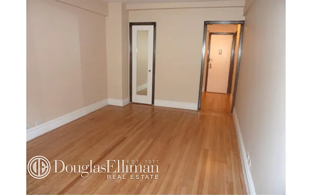 Rented by Douglas Elliman | media 23