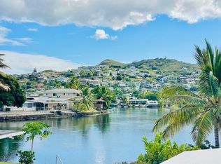 892 Wanaao Rd #A, Kailua, HI 96734