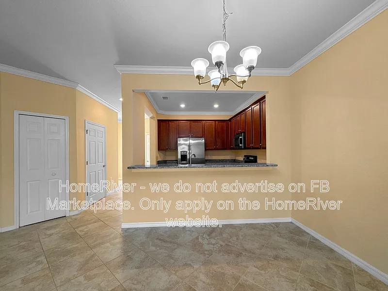 3 bed, 3.0 bath, 1942 sqft, $2,595 — Photo 4