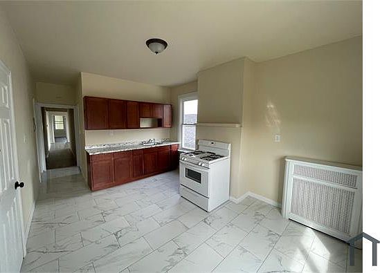 5th image of 319 Irvine Turner Blvd Floor 3