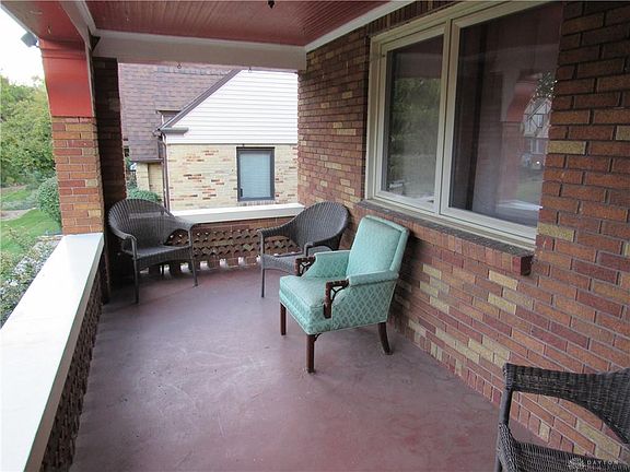 3rd image of 262 E Melford Ave