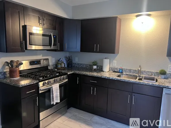 4046 N Prospect Ave, Shorewood, WI 53211