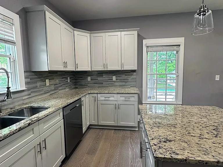 1081 Sims St SW — Photo 8