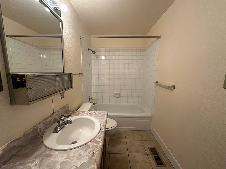 1500 Ellendale Ct — Photo 19