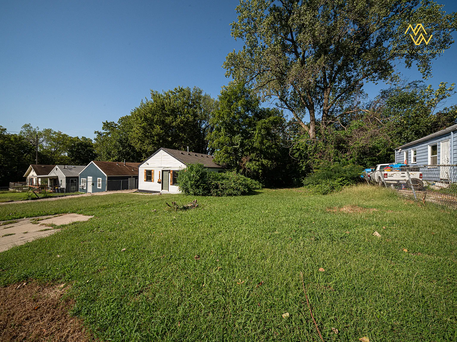 2 bed, 720 sqft, $1,400 — Photo 2