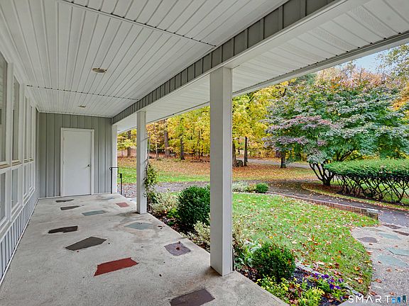4th image of 22 Maple Vale Drive
