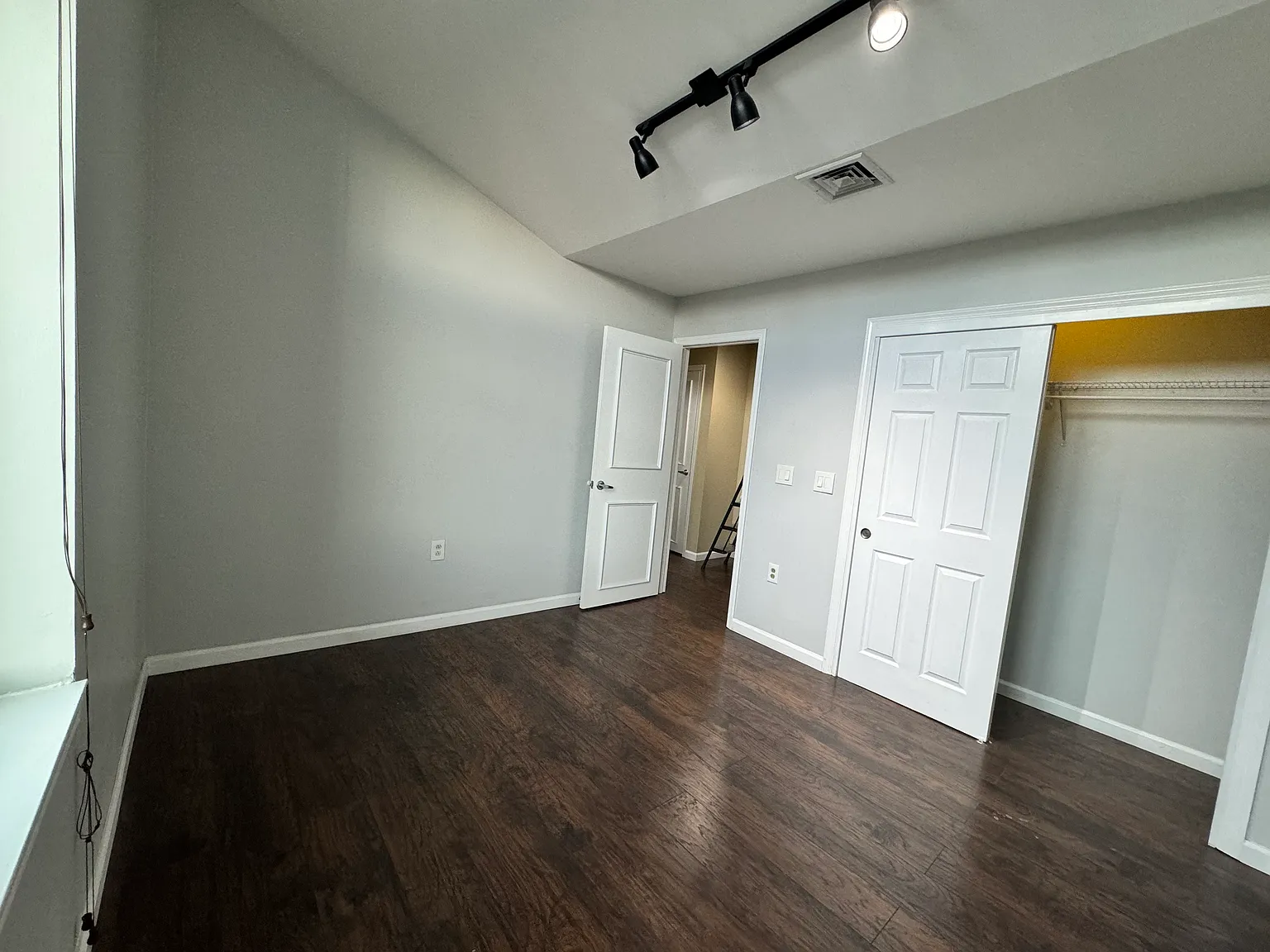 2 bed, 1200 sqft, $2,800 — Photo 2