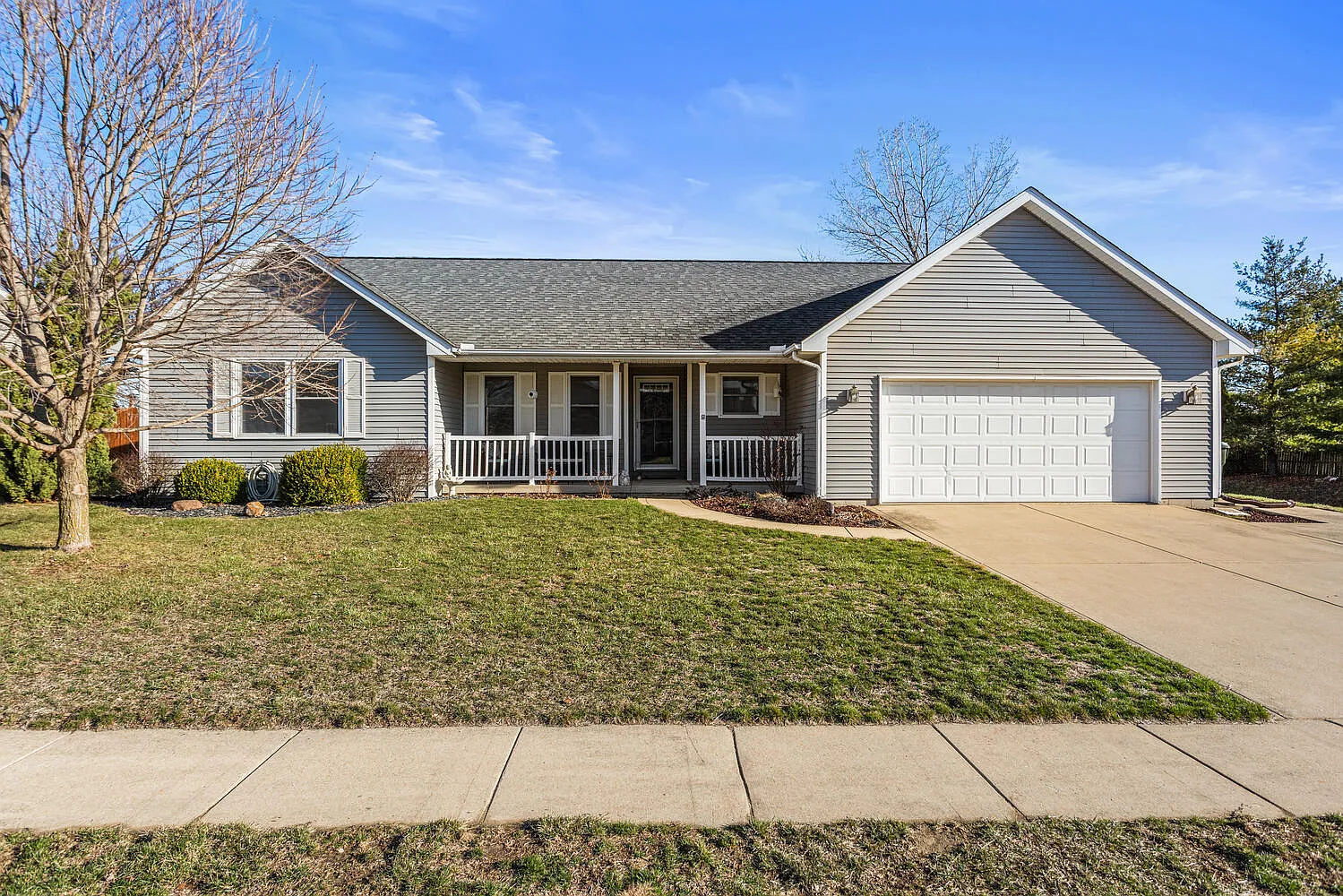 1202 Edgeview Dr photo 1