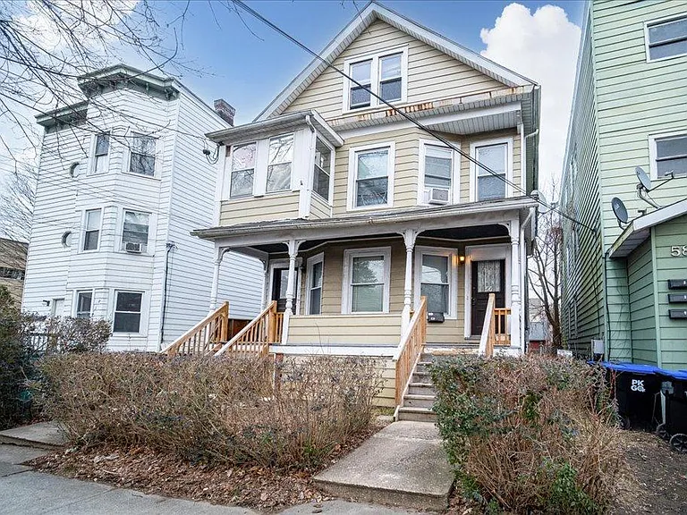 56 Lincoln Ave — Photo 3