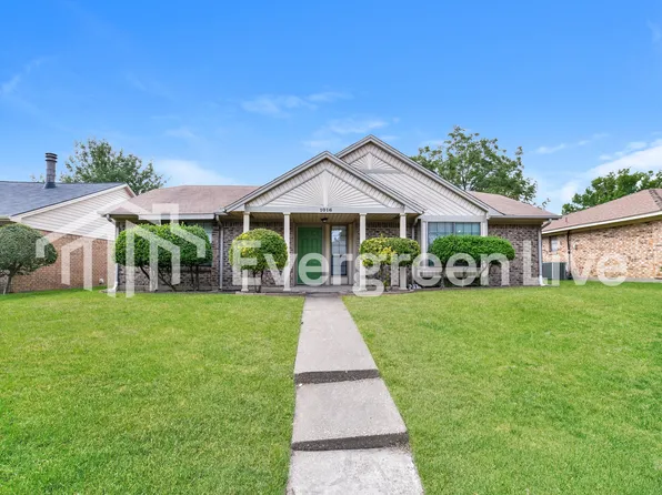 1016 Hunters Glen Dr, Mesquite, TX 75150