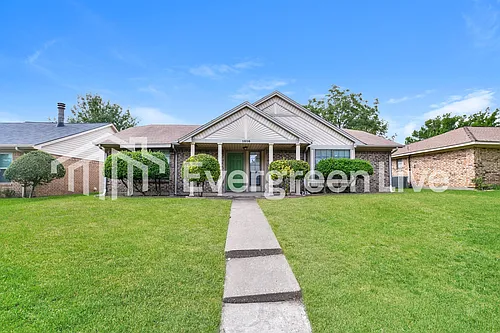 1016 Hunters Glen Dr Photo 1