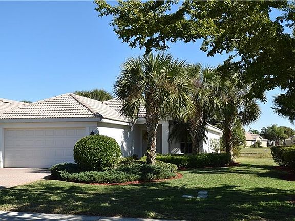 Huge side yard