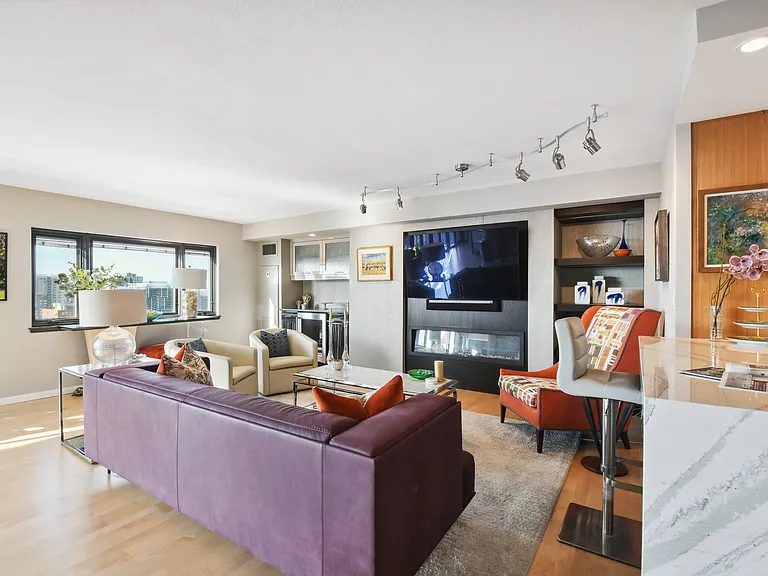 1551 Larimer St #1602 — Photo 2