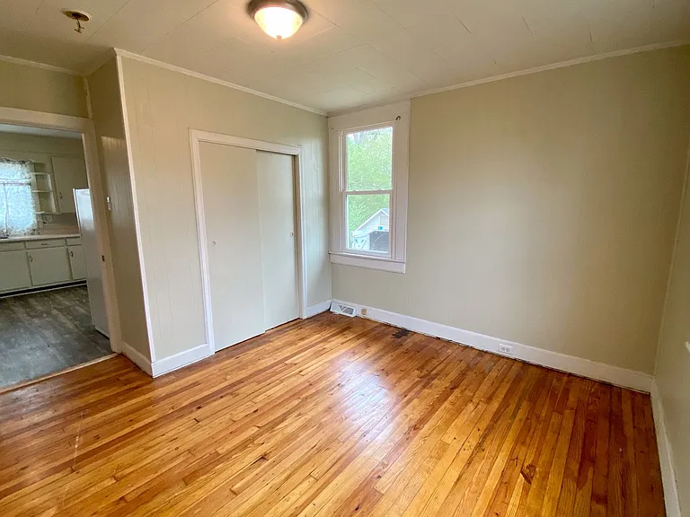 1806 Owens Rd — Photo 16