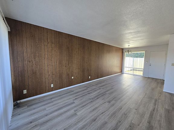 3rd image of 873 NE Alameda Ave