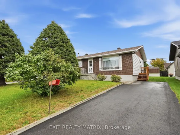 815 Edmond St, Hawkesbury, ON K6A 3C6