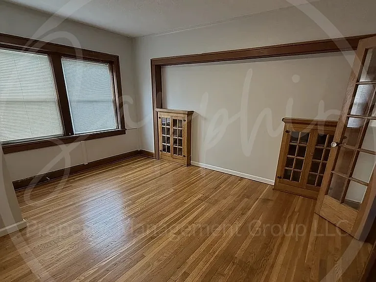 853 Barnett Ave — Photo 10