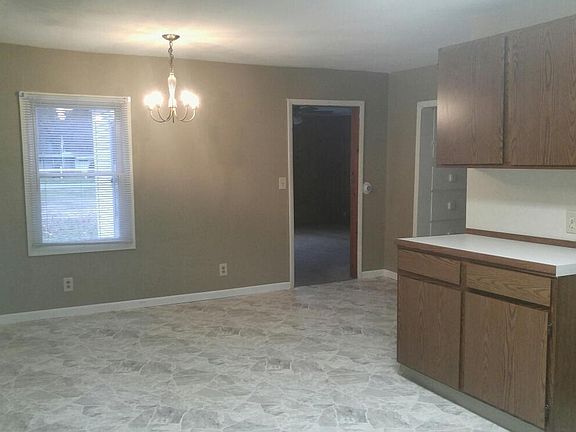 3rd image of 3811 Evanston Ave