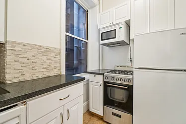 Rented by Avi Nash Associates