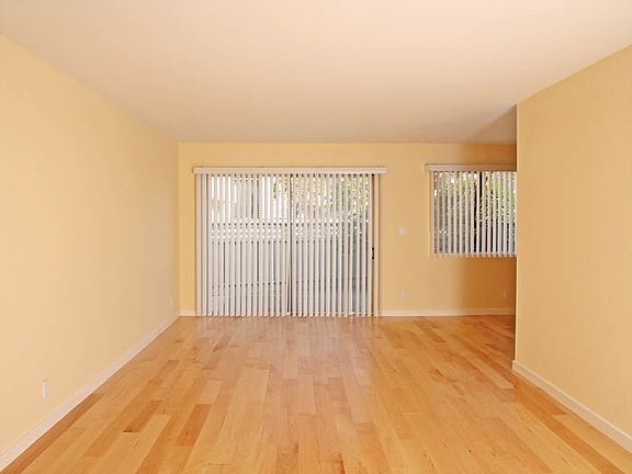 2nd image of 696 Towle Way APT 8