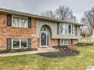 809 S 216th St, Elkhorn, NE 68022