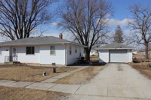 2nd image of 705 4th St