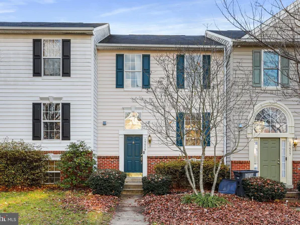 17519 Bristol Ter, Round Hill, VA 20141