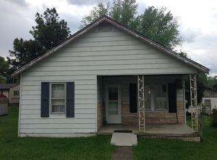646 Jefferson Ave, Milton, WV 25541