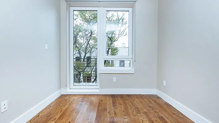 Rented by Nooklyn NYC LLC | media 38