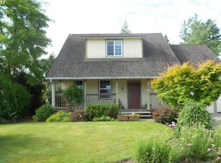 520 E Madison St, Carlton, OR 97111