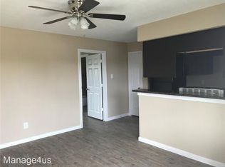 704 Avenue B APT 6, La Marque, TX 77568