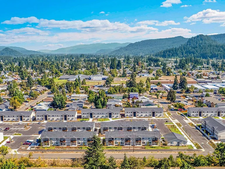Cherry Springs - Nestled between the McKenzie and your next adventure! — Photo 4