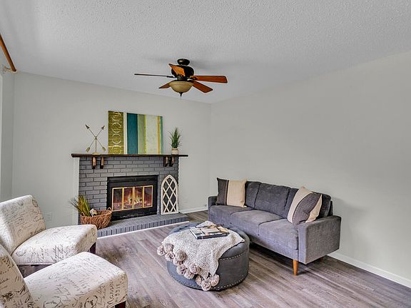 3rd image of 11293 North Dr