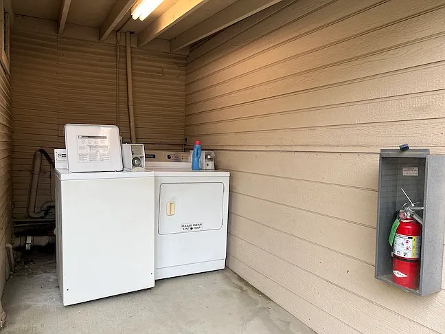 222 S Eureka St #7 — Photo 10