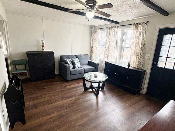 5th image of 1812 Bank St