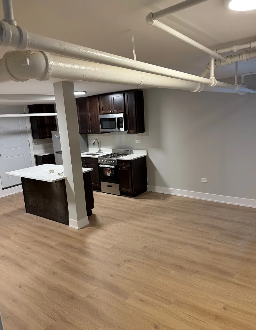 Studio, 320 sqft, $1,300 — Photo 1