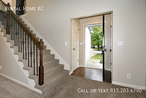 14807 Robinson St — Photo 6
