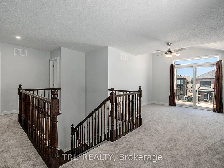 813 Crossgate St — Photo 11