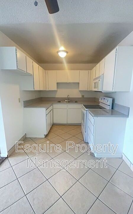 2nd image of 305 S Steckel Dr APT 5