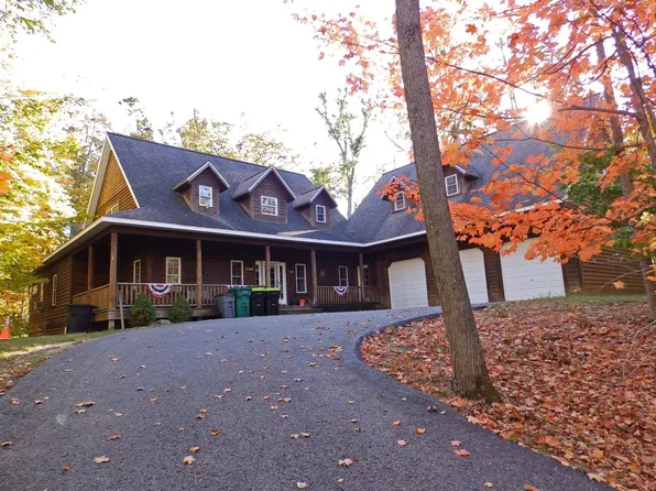 733 Timber Valley Rd, Gaylord, MI 49735