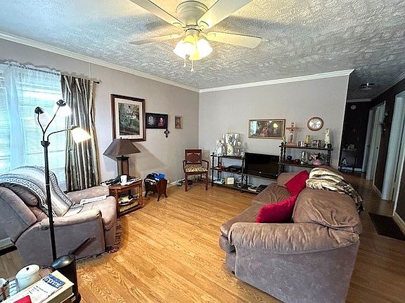 2nd image of 516 E Bond St