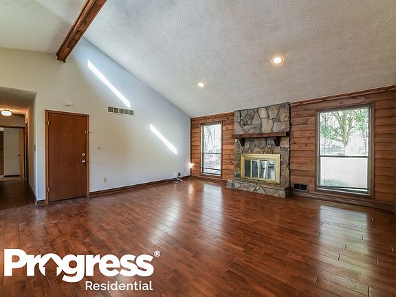 4th image of 229 Sabrina Ct