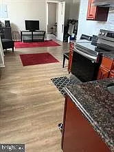 1414 W Tioga St #2F — Photo 6